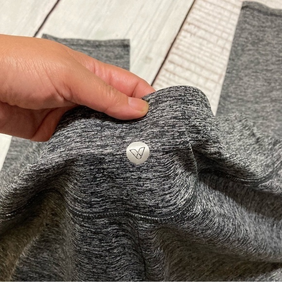 LIVI ACTIVE leggings grey size 26/28 EUC - Picture 8 of 9